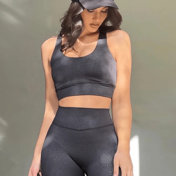 Buffbunny Rosa Sports Bra V2 Embossed Bossy Print - Picture 2 of 8